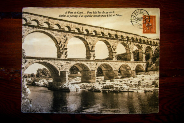 set de table carte postale pont du gard eskise verso