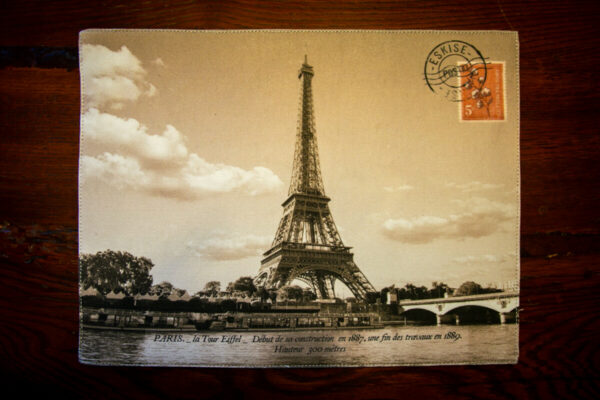 set de table carte postale TOUR EIFFEL eskise verso