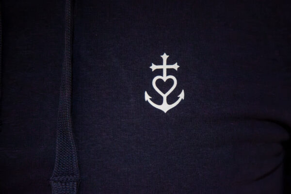 Logo Croix Camarguaise blanc sur sweat