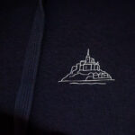 Logo Mon Saint Michel blanc sur sweat