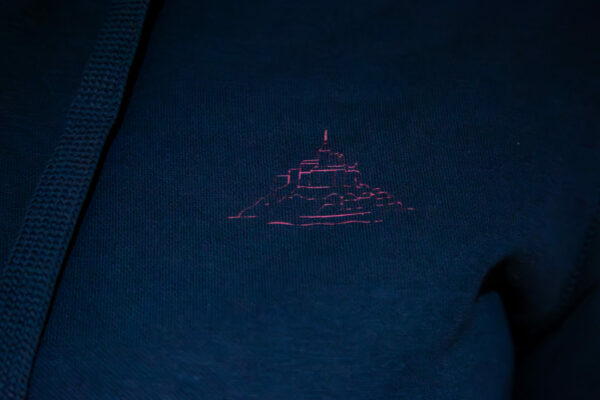Logo Mon Saint Michel rose sur sweat