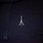 Logo Tour Eiffel blanc sur sweat