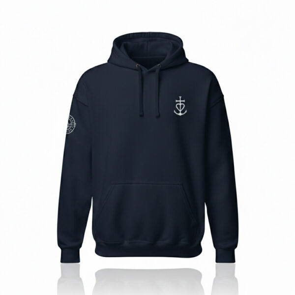 pack shot Sweat à capuche homme bleu marine Croix Camarguaise blanche Eskise